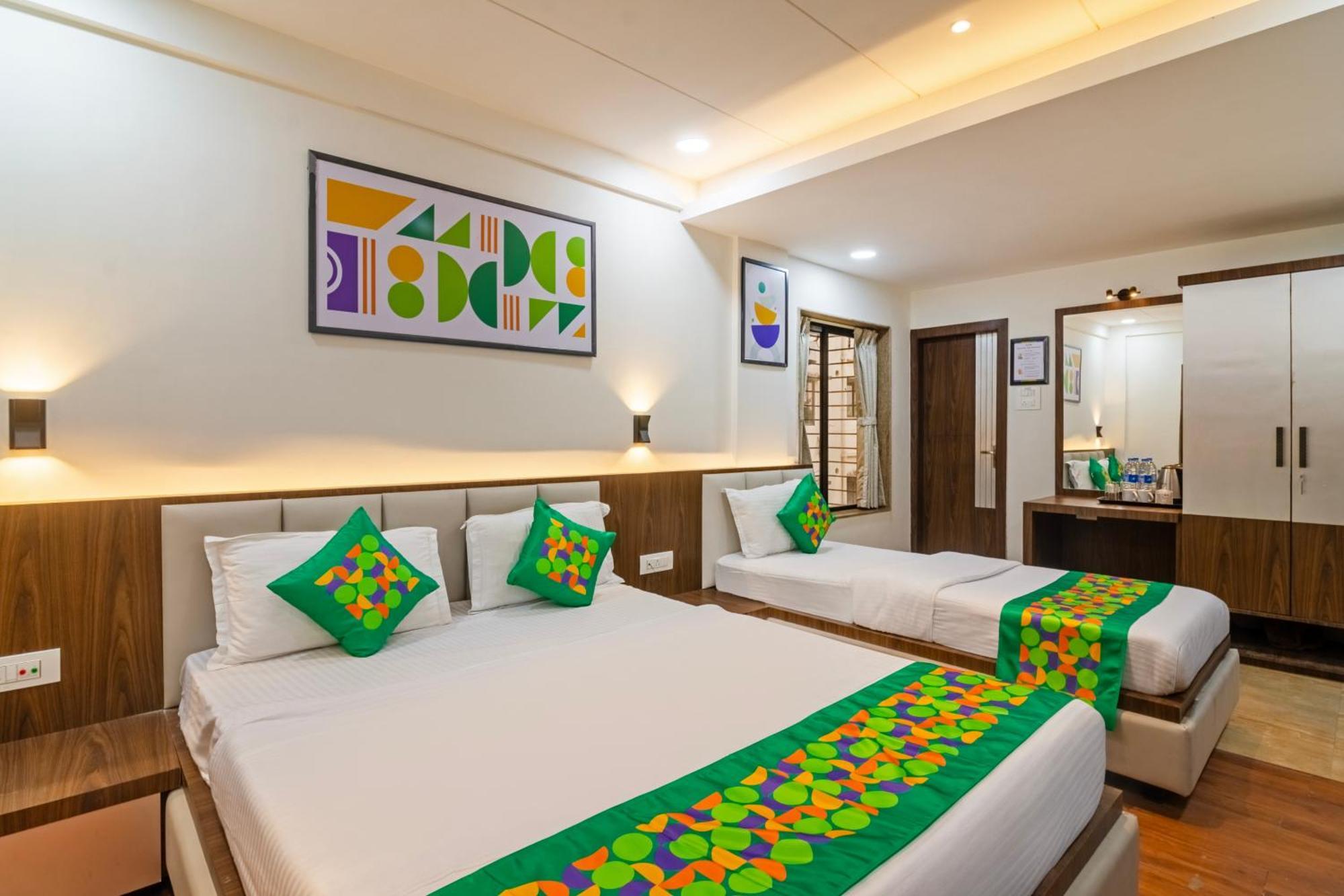 Treebo Petals Banquet & Suites - Calcutta Buitenkant foto