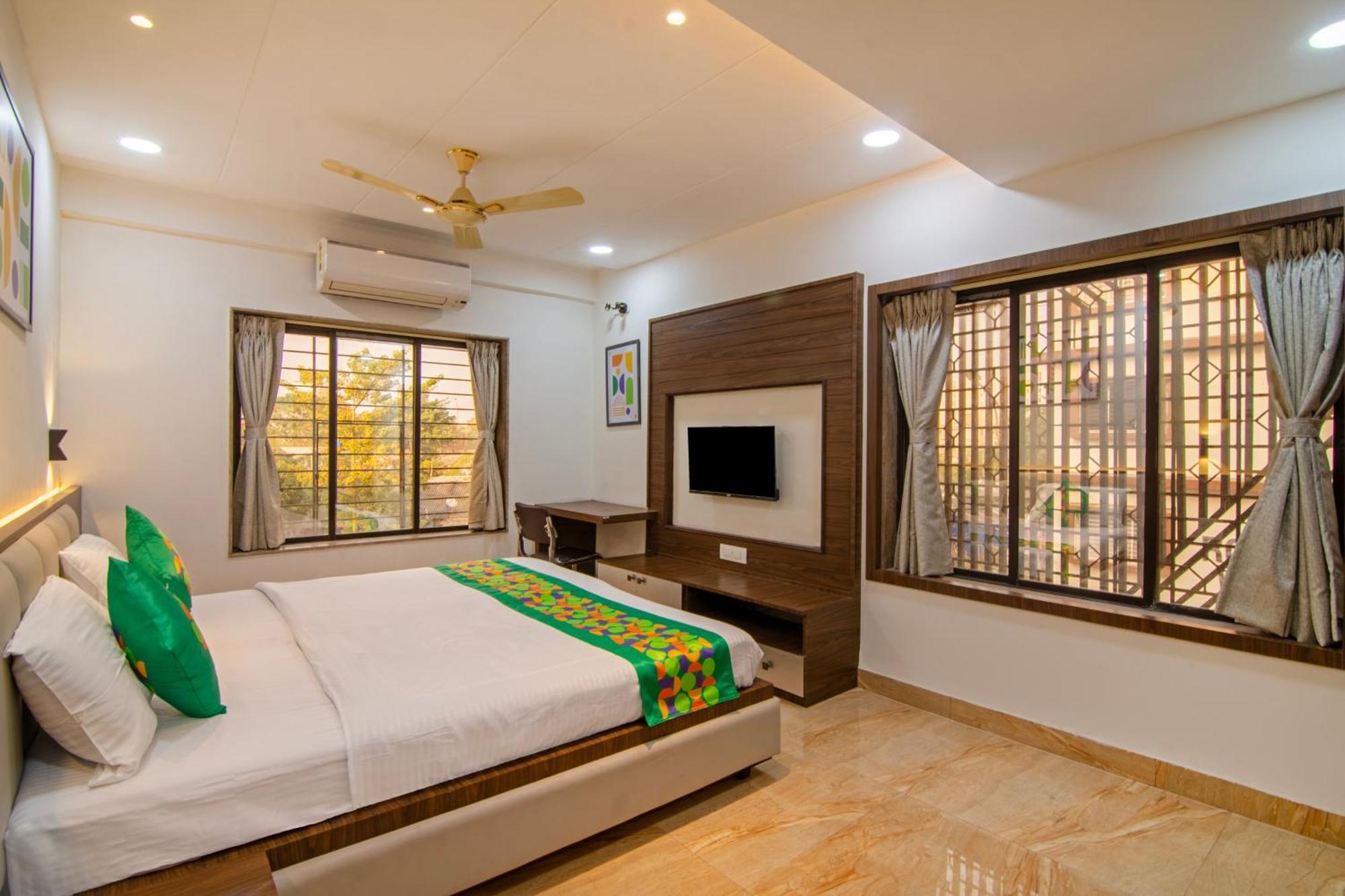 Treebo Petals Banquet & Suites - Calcutta Buitenkant foto