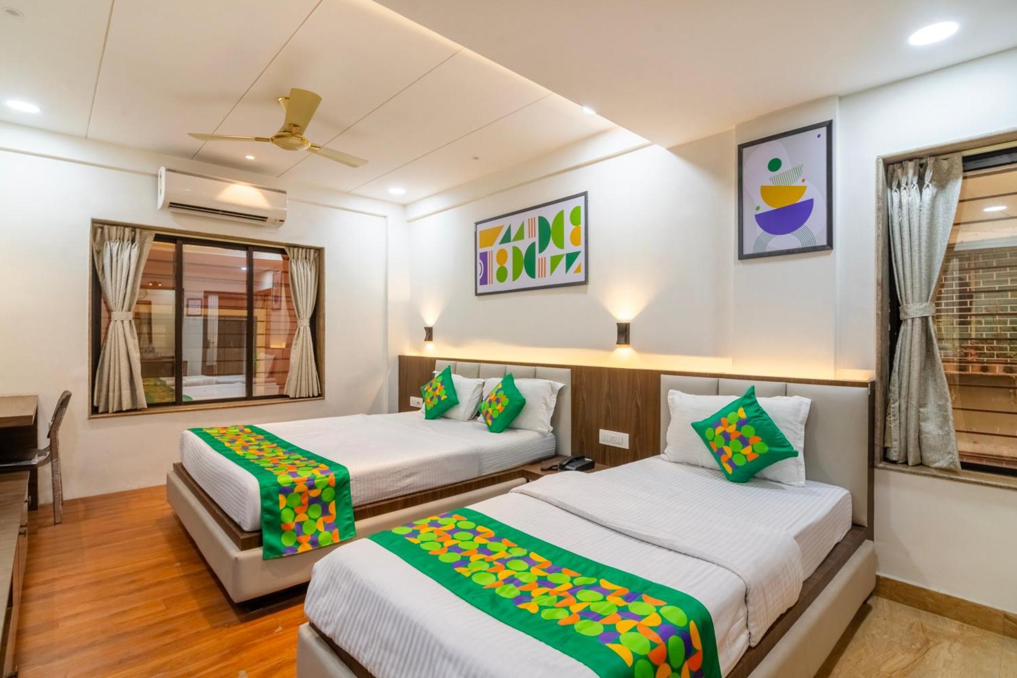 Treebo Petals Banquet & Suites - Calcutta Buitenkant foto